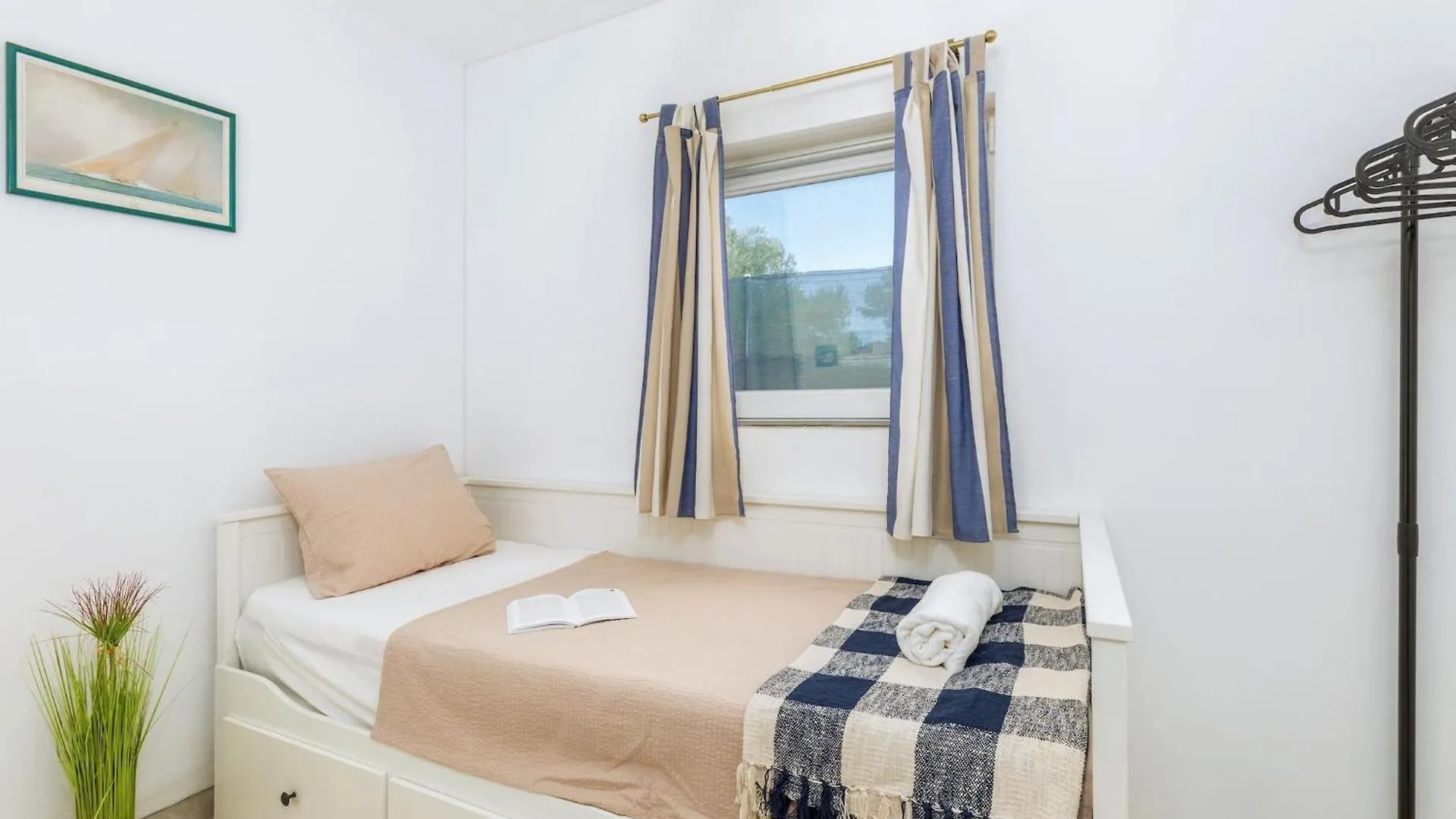 Eco Beach House Corinne Peroj Holiday home