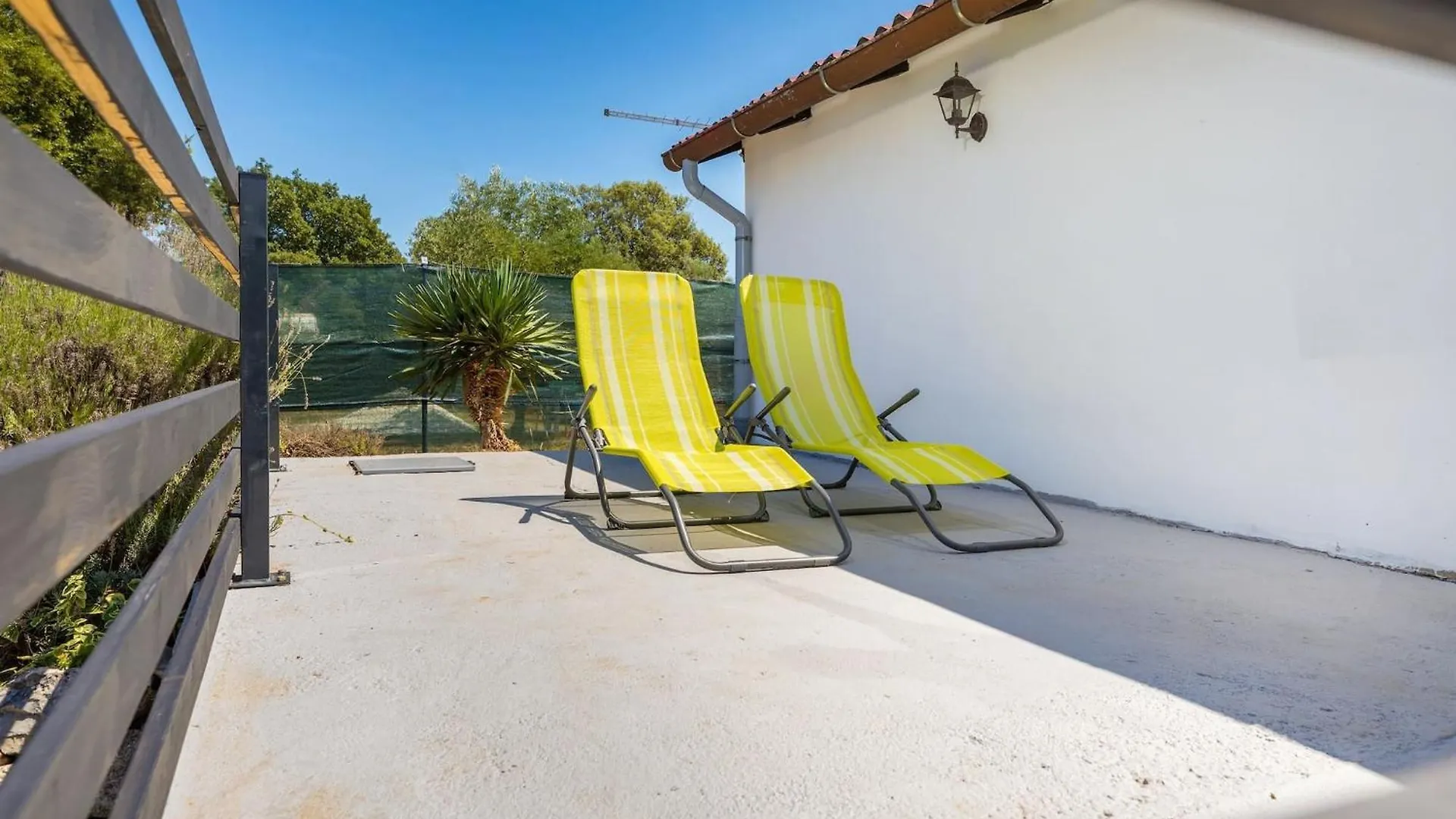 Holiday home Eco Beach House Corinne Peroj